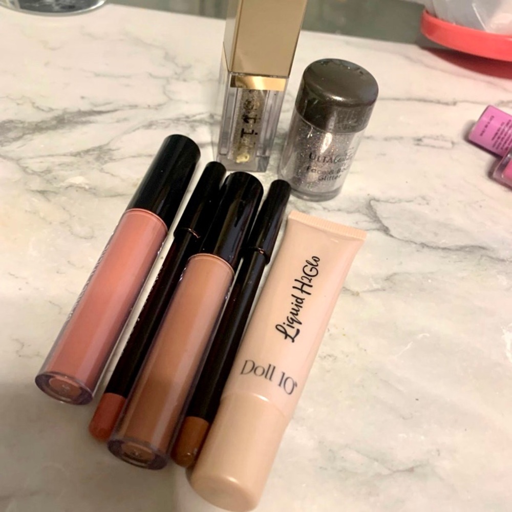 Makeup bundle - Picture 2 of 12